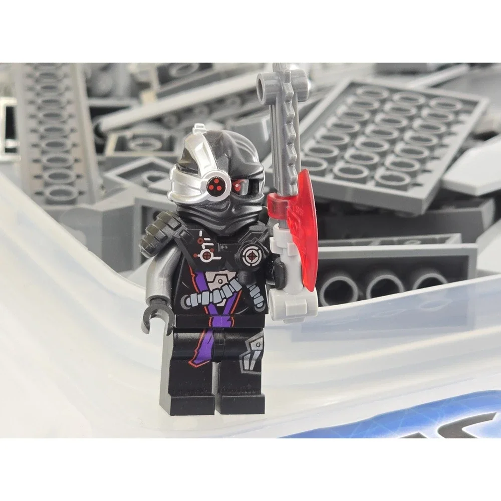 LEGO NINJAGO: Nindroid Mech Dragon‎ (70725) - 100% Complete W/box & Manuals